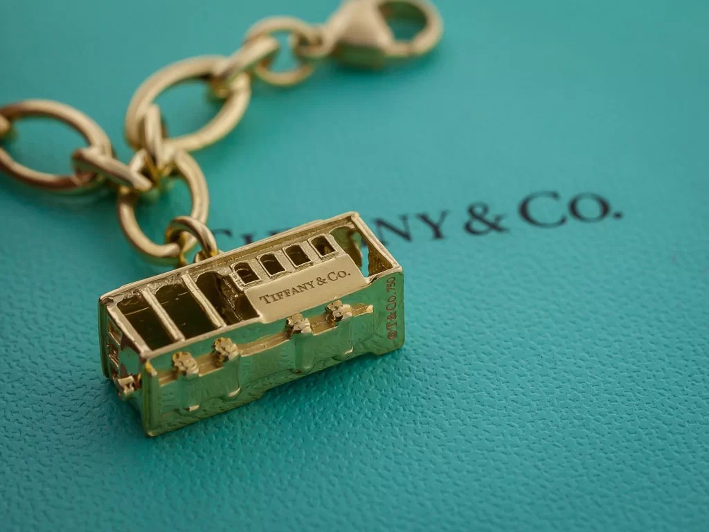 Tiffany & Co Charm Bracelet, 18K Yellow Gold, Cable Car, Eiffel Tower