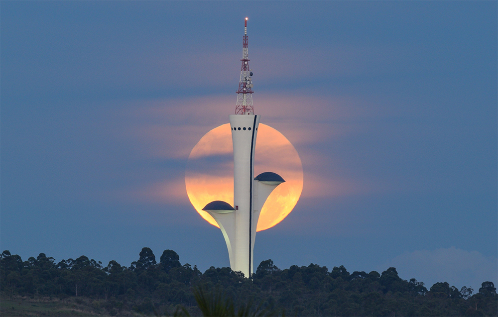 Torre de TV Digital ganha Centro de Atendimento ao Turista Estilozzo