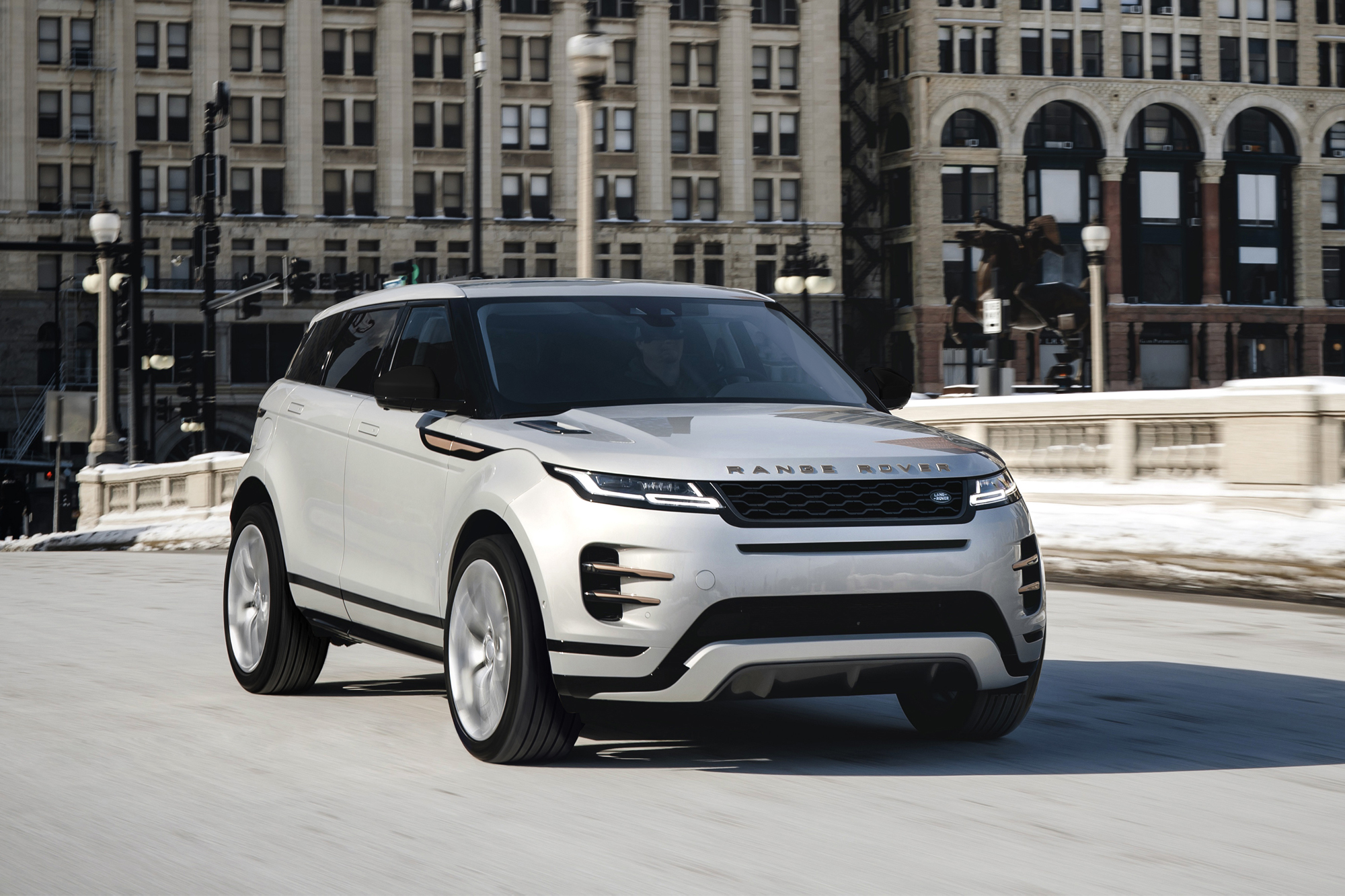 Land Rover apresenta nova linha 2021 Discovery Sport e Range Rover