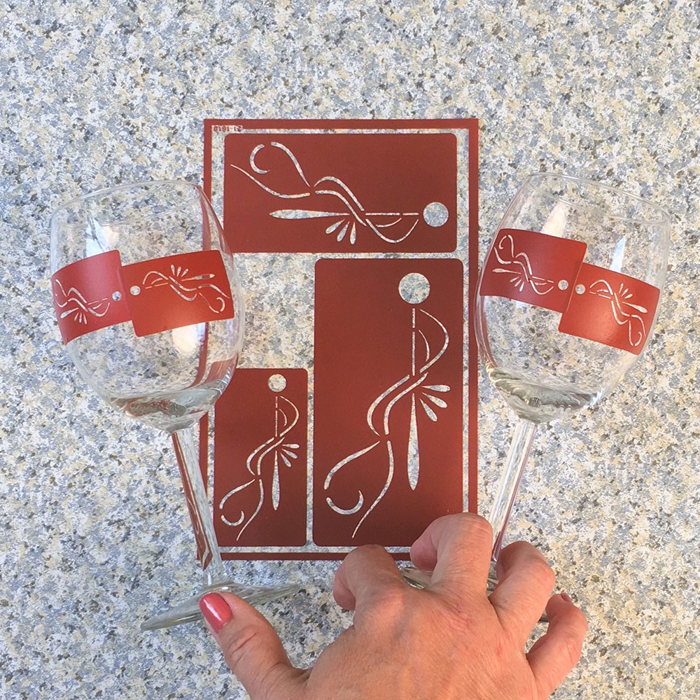 Fancy Monogram Wine & Vase Set Glass Etching Supplies