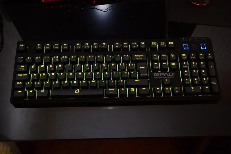QPAD MK-90 RGB Pro Gaming Mechanical Keyboard Review | eTeknix