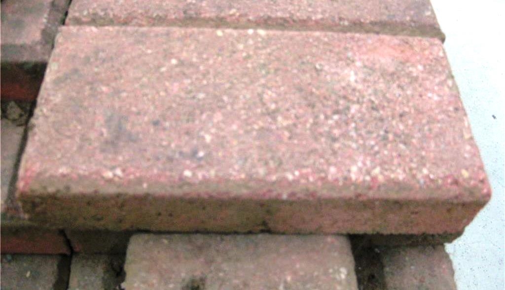 Pallet of Pavers, 220mm 110mm x 40mm, Approx 200 & 230mm x 110mm X45mm