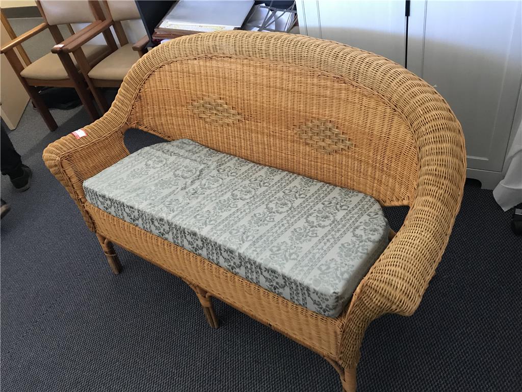 Wicker Bench Seat With Cushion [95698+89]