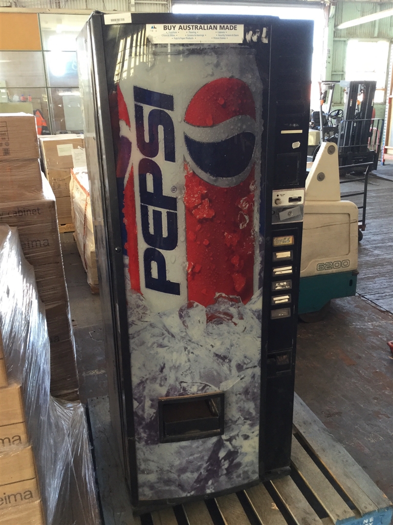 Drink Vending Machine, 6 Selection, DixieNarco, 240V, No Key, Not Tested