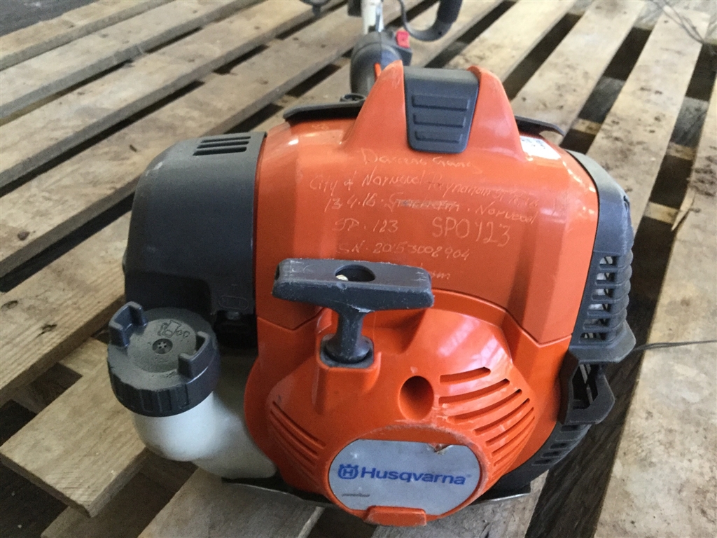 BrushCutter/Whipper Snipper, Husqvarna 525 LST, Not Tested