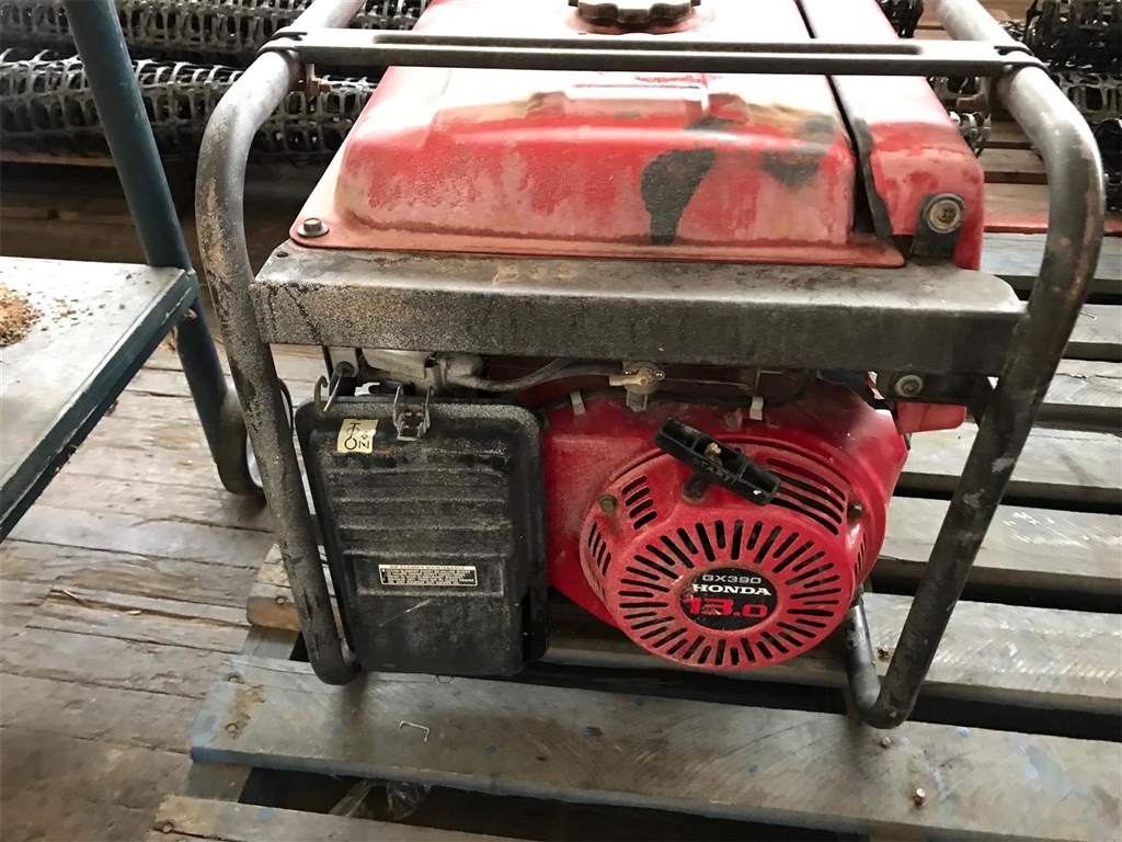 Generator Prime 7500 Power By 13 HP Honda Motor 240 Volt Outlet