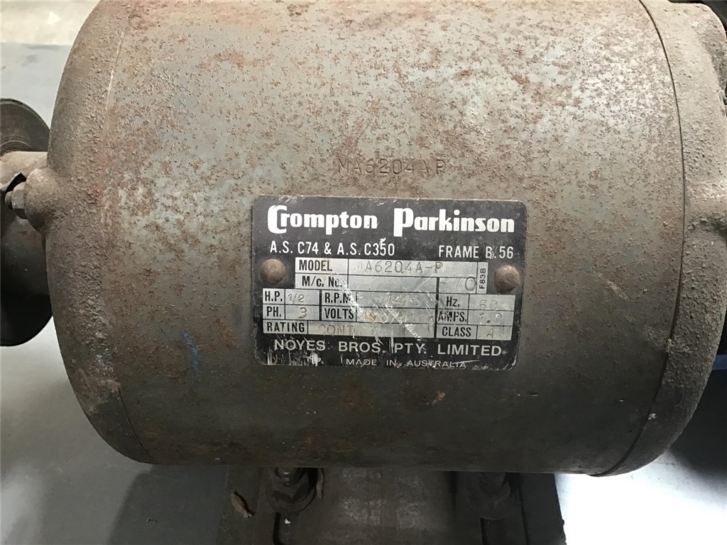 Quantity of 3, Electric Motors, 1 x Crompton parkinson Model: A6204A-P