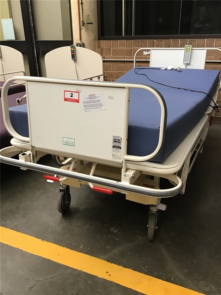 Joyce Health Care Hospital / Nursing Bed 900 Series with Foam Mattress