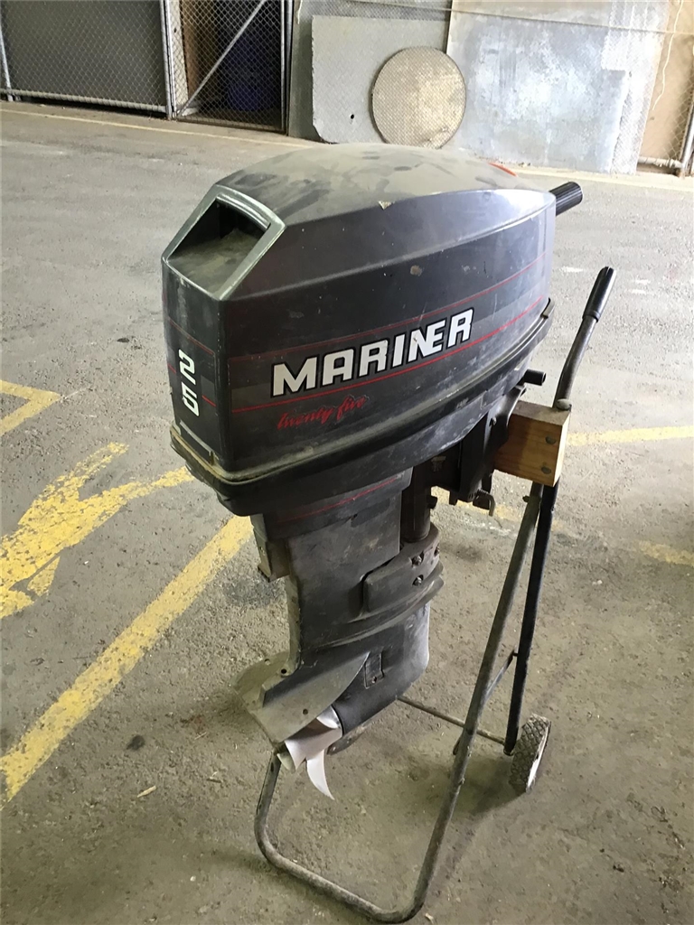 Mariner Motor 25 HP 2 Stroke Tiller Control Outboard Motor Sold Asa