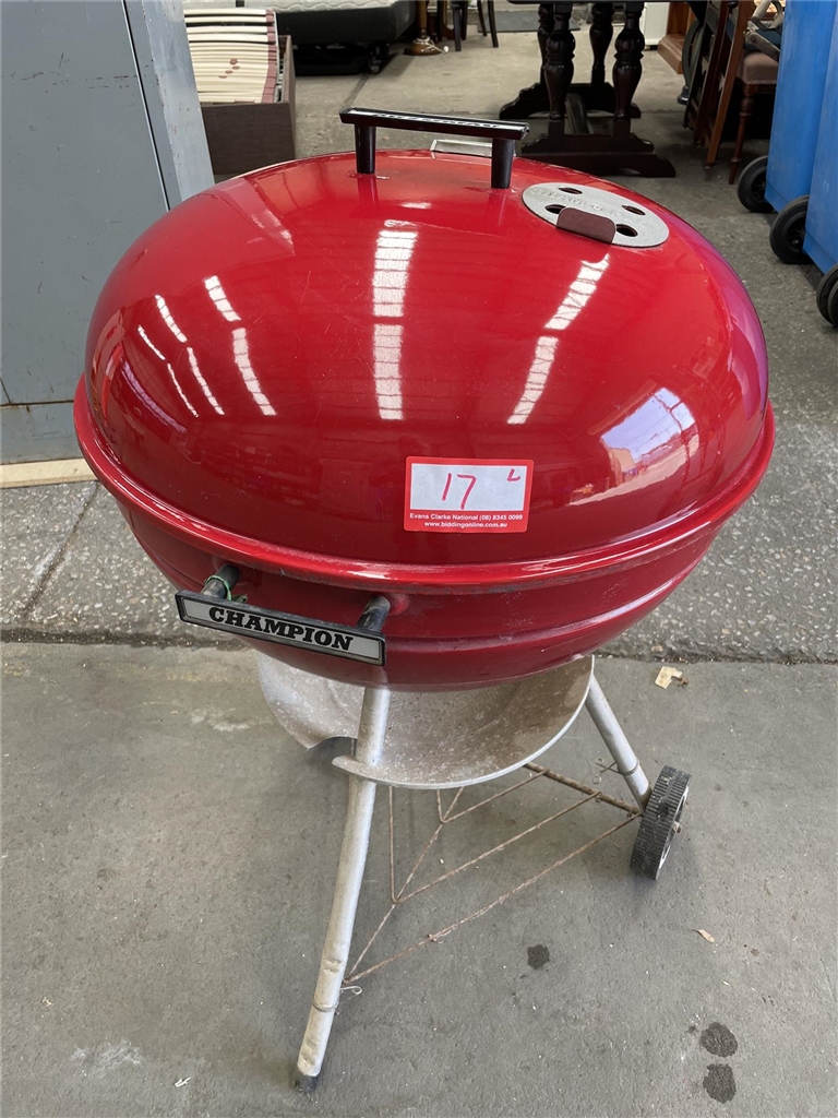 Kettle BBQ “Champion” 570 Diameter (Located At Marleston)