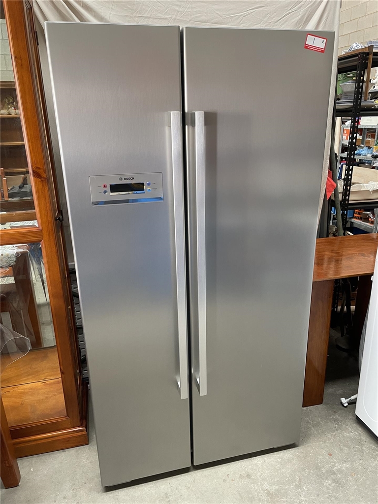 Bosch Double Door Fridge / Freezer. 678 Litre (Located At Marleston)