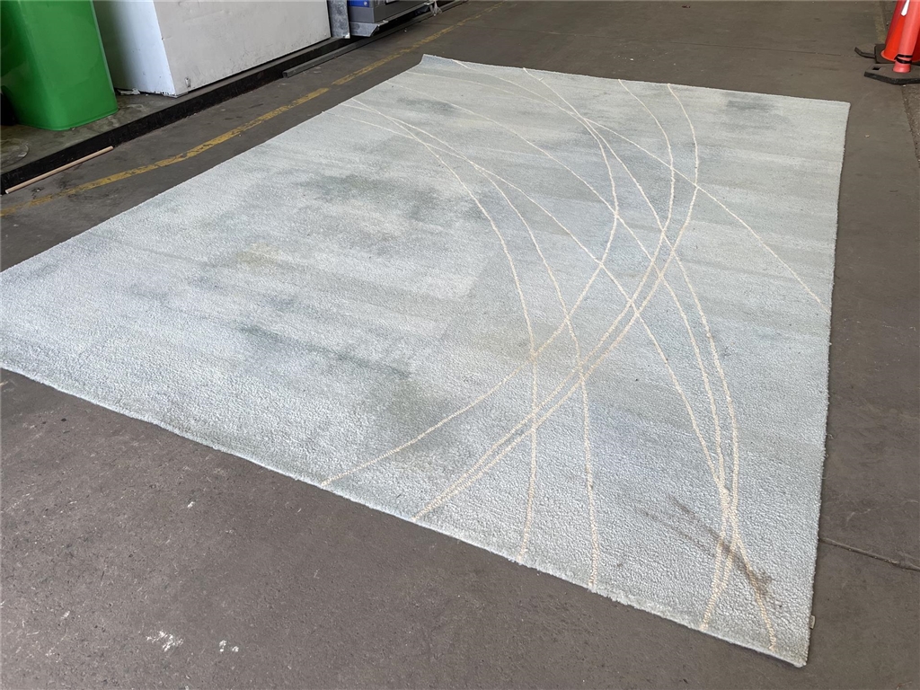 Large Felted New Zealand Wool Carpet. Requires Cleaning. 4000 X 3000