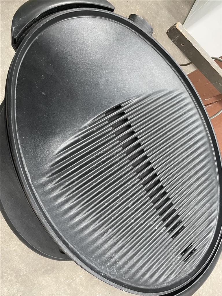 Sunbeam Kettle King Bbq. As Found. Requires Electrical Cord ( Collect