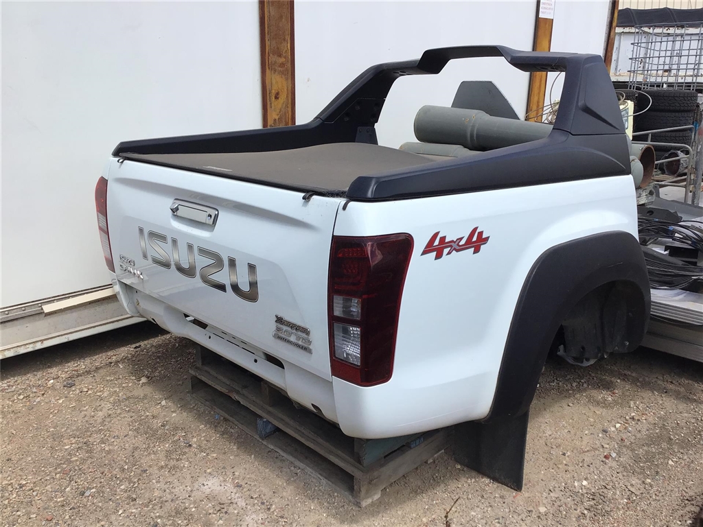 Isuzu D Max Ute Tub 4 x 4 Complete with Sports Bar and Roll Up