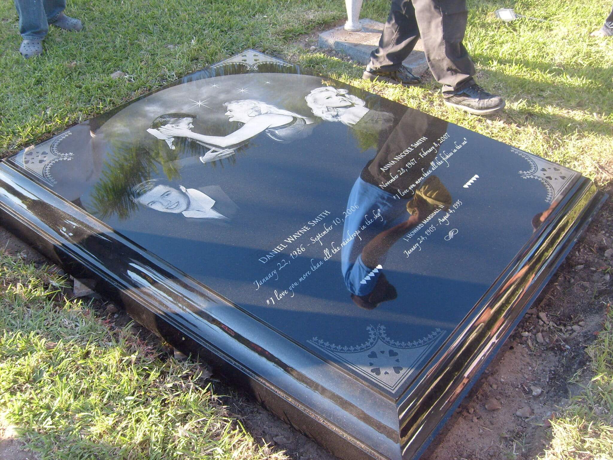 Monument Companies in Louisville KY Custom Memorial Headstones