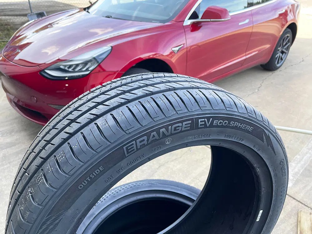 ERANGE EV Tires Tested on 2015 Tesla Model 3