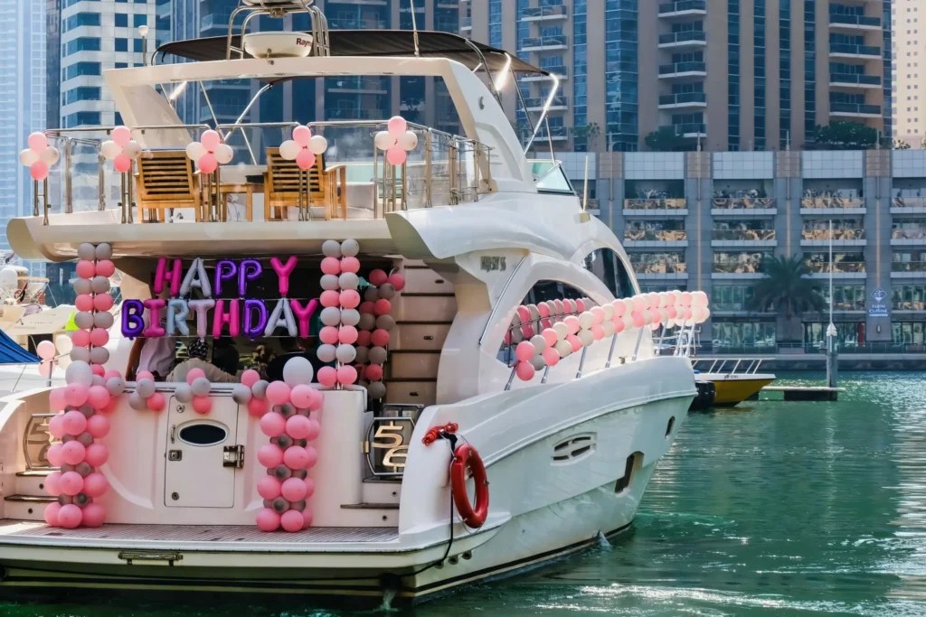 30 Cheap Venues for Birthday Parties (with photos)