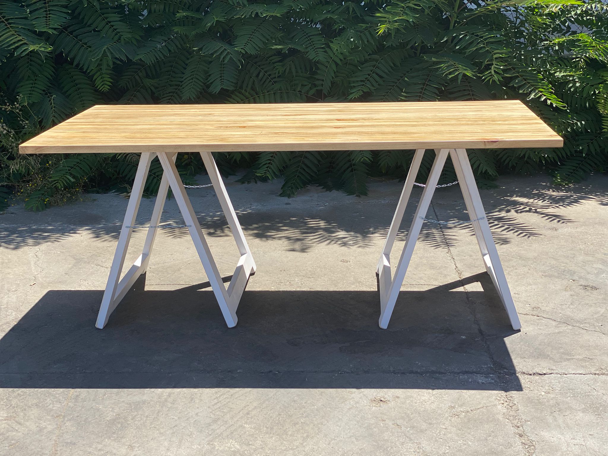 MESA DE MADERA CON CABALLETES 200X100 CM Eventos MilMar