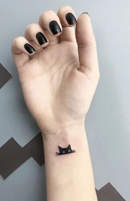 76 Feminine & Small Body Tattoos For Women (2022 Guide) 700_x_455_jpg