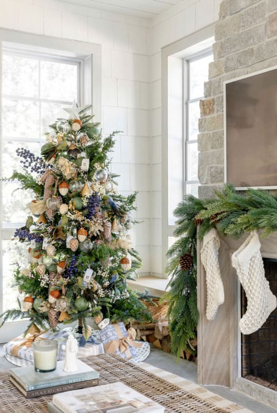 16 Festive Christmas Tree Ideas That Prove It’s the Most Wonderful Time