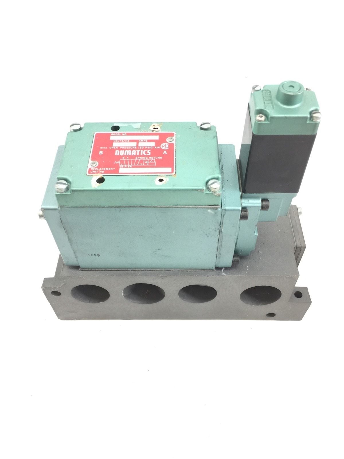 NUMATICS 34SPA415E SOLENOID VALVE & MANIFOLD IN GOOD SHAPE (H261)