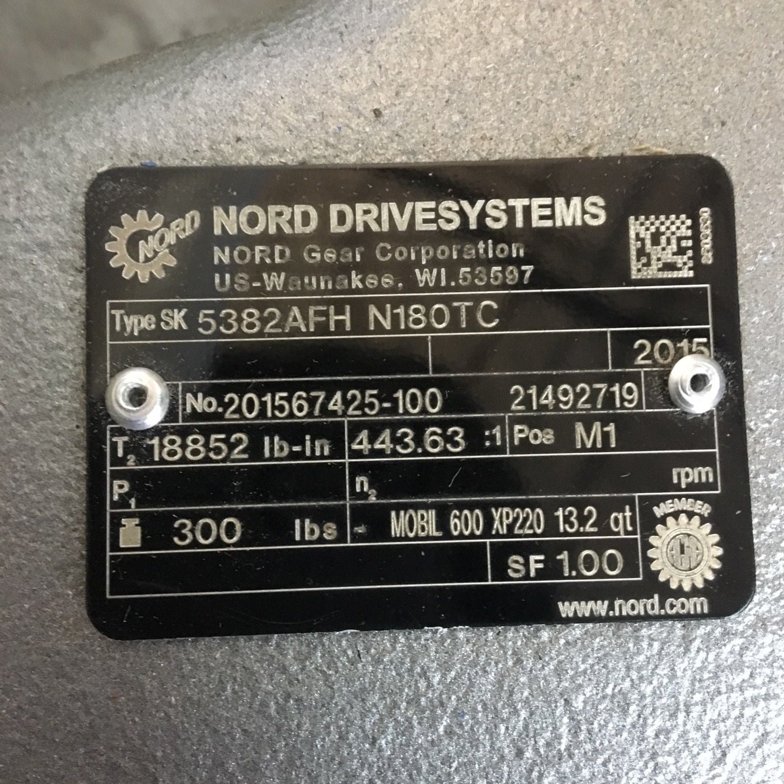 NORD DRIVESYSTEMS GEAR REDUCER CFACE MOUNT SK5382AFH N180TC RATIO 443.631 300
