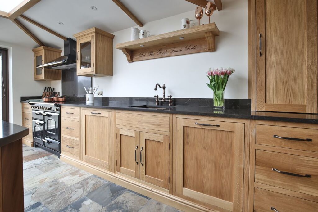 Bespoke Kitchens & Oxfordshire Evie Willow