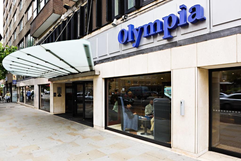 Hotels Near By Evolution London