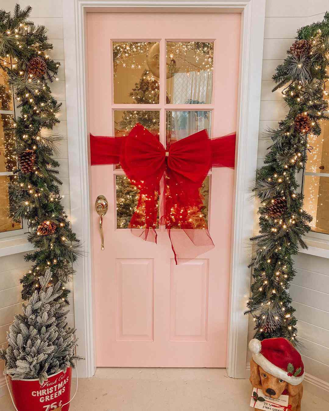 Our Favorite Ways to Make Your Front Door Festive This Season