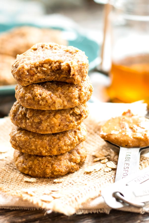 Almond Butter Oatmeal Cookies with Only 4 Ingredients