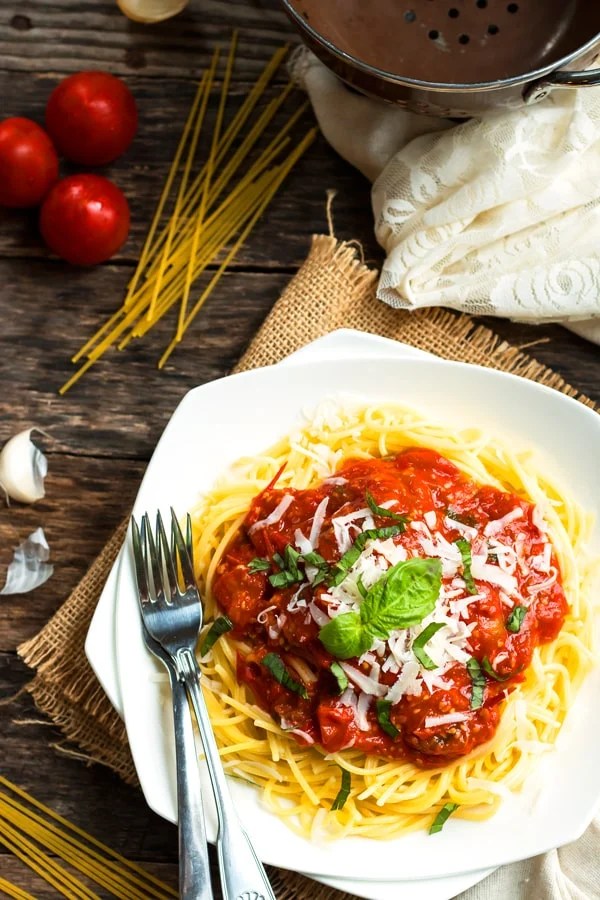 Spaghetti with Homemade Pomodoro Sauce Quick & Easy
