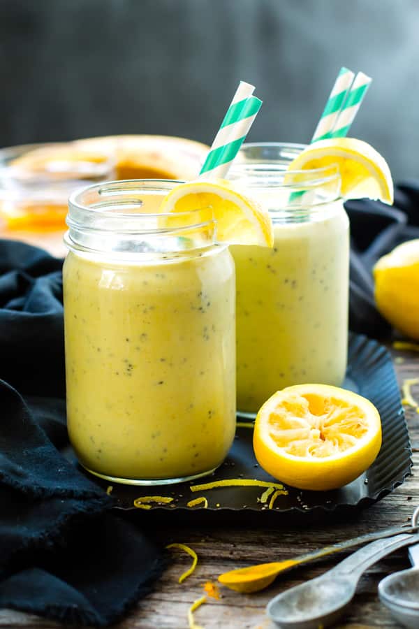 Lemon Turmeric Smoothie with Chia Seeds & Bananas