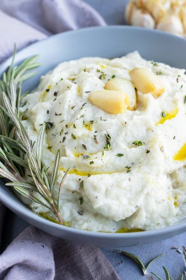 Roasted Garlic Mashed Cauliflower Vegan, Keto, & Paleo Side Dish