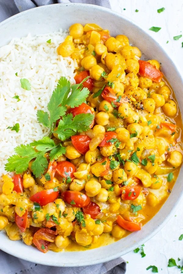 Easy Vegan Chickpea Curry Recipe Evolving Table