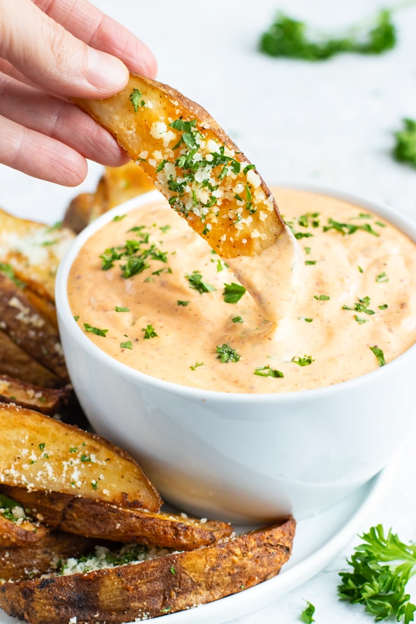 Remoulade Sauce Recipe Spicy Cajun Dip! Evolving Table