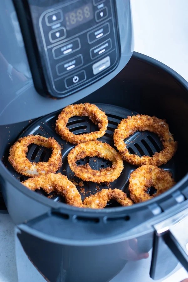 Crispy Air Fryer Onion Rings Recipe Evolving Table
