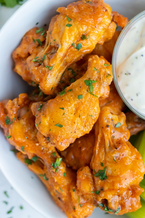 Baked Buffalo Chicken Wings Recipe (Ultra Crispy!) Evolving Table