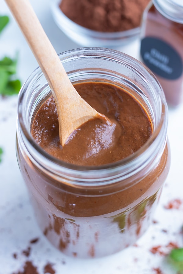 Easy Mole Sauce Recipe (Ready in 20 Minutes!) Evolving Table