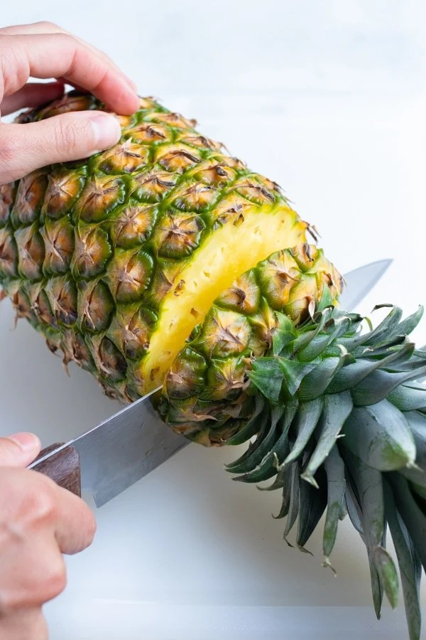 The Easiest Way to Cut a Pineapple Evolving Table