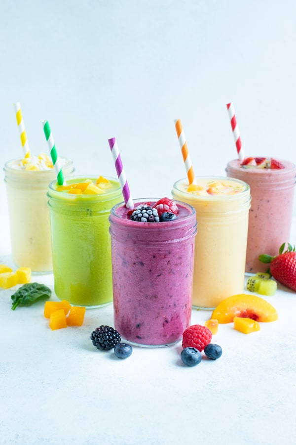 How to Make a Fruit Smoothie + 5 Easy Recipes! Evolving Table