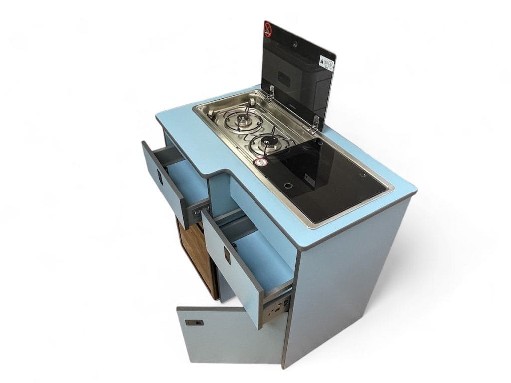 EVO 2.1 POD (SALE 2.1.64) Green 013 Units / Walnut 001 Worktop And