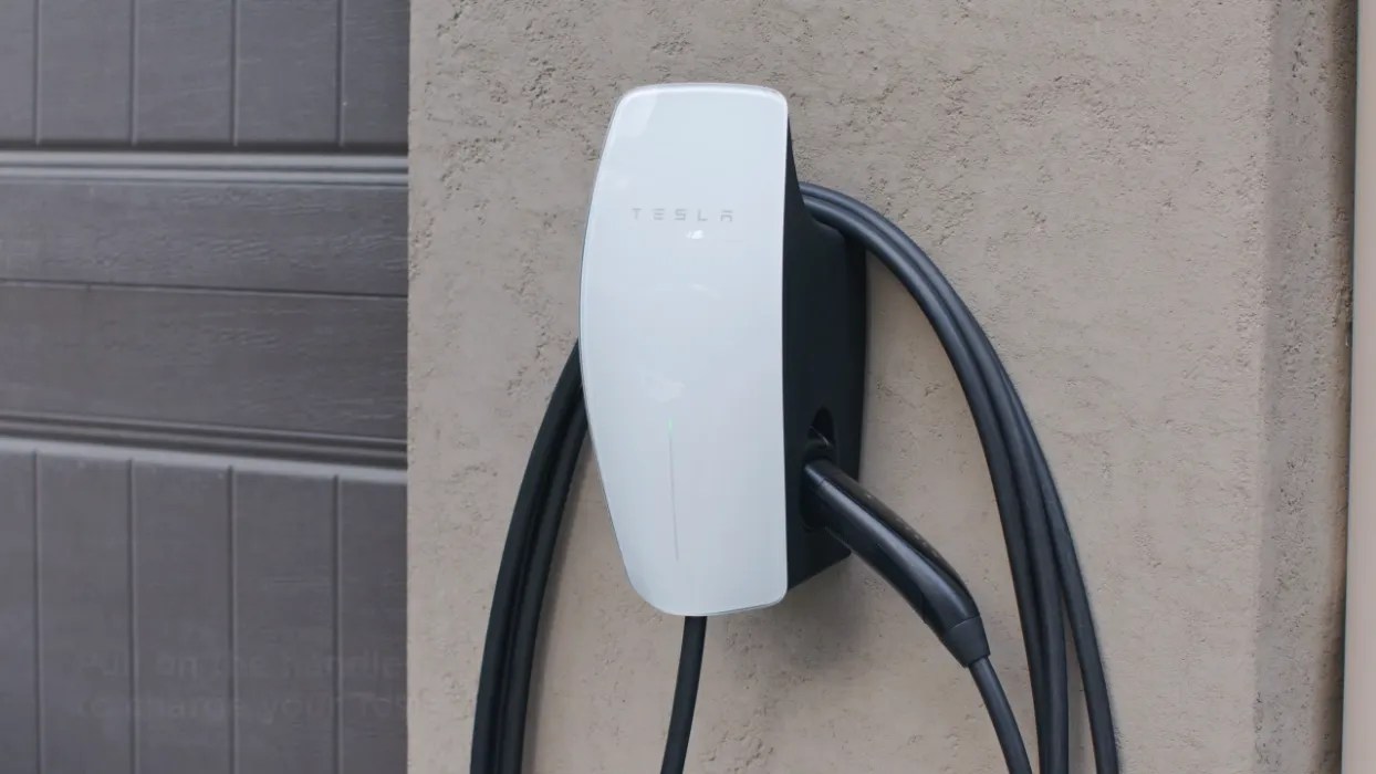 Understanding the Tesla Charger Flashing Red Ev Seekers