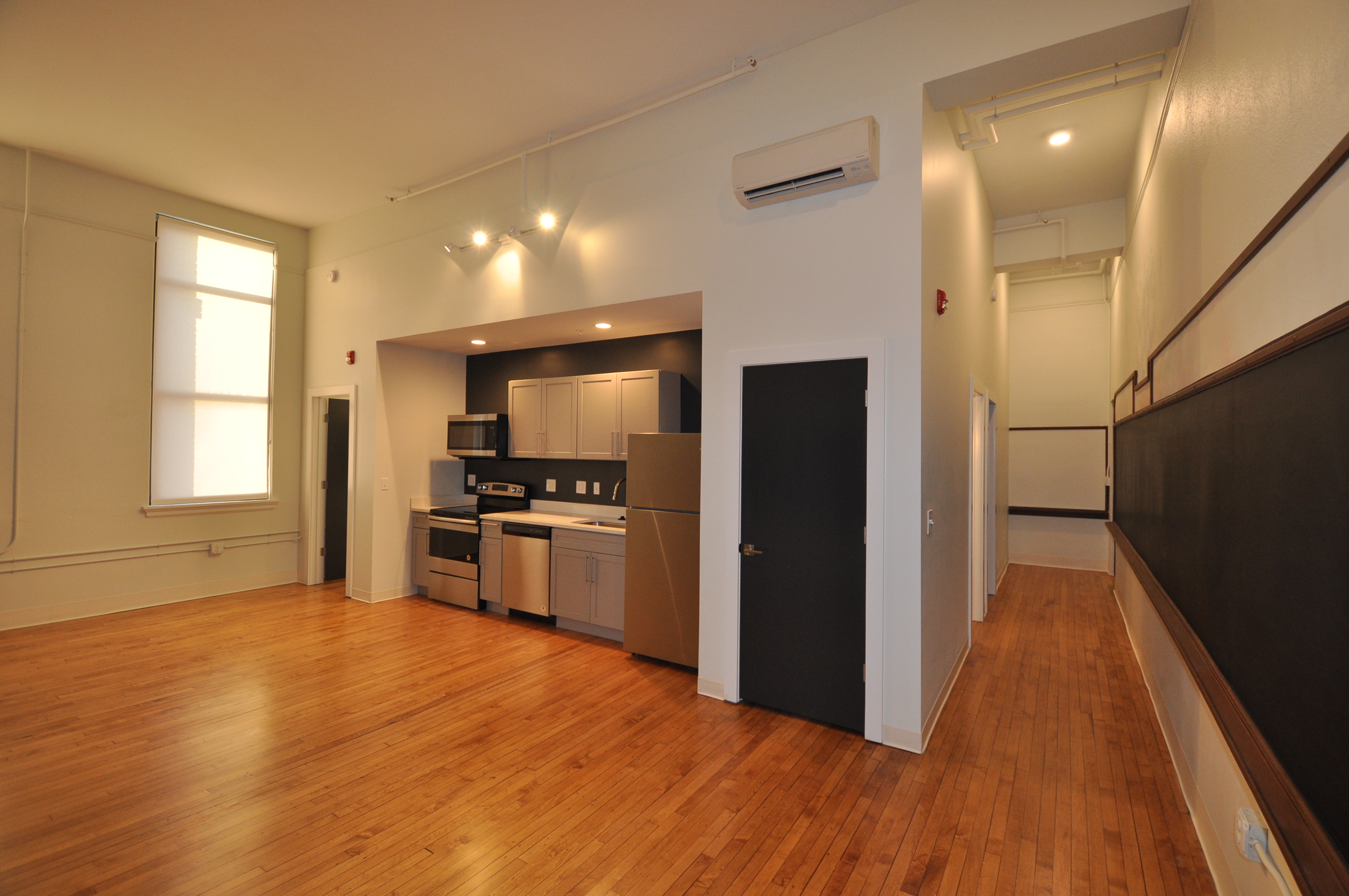 HL29 Modern Flats EXACT PARTNERS