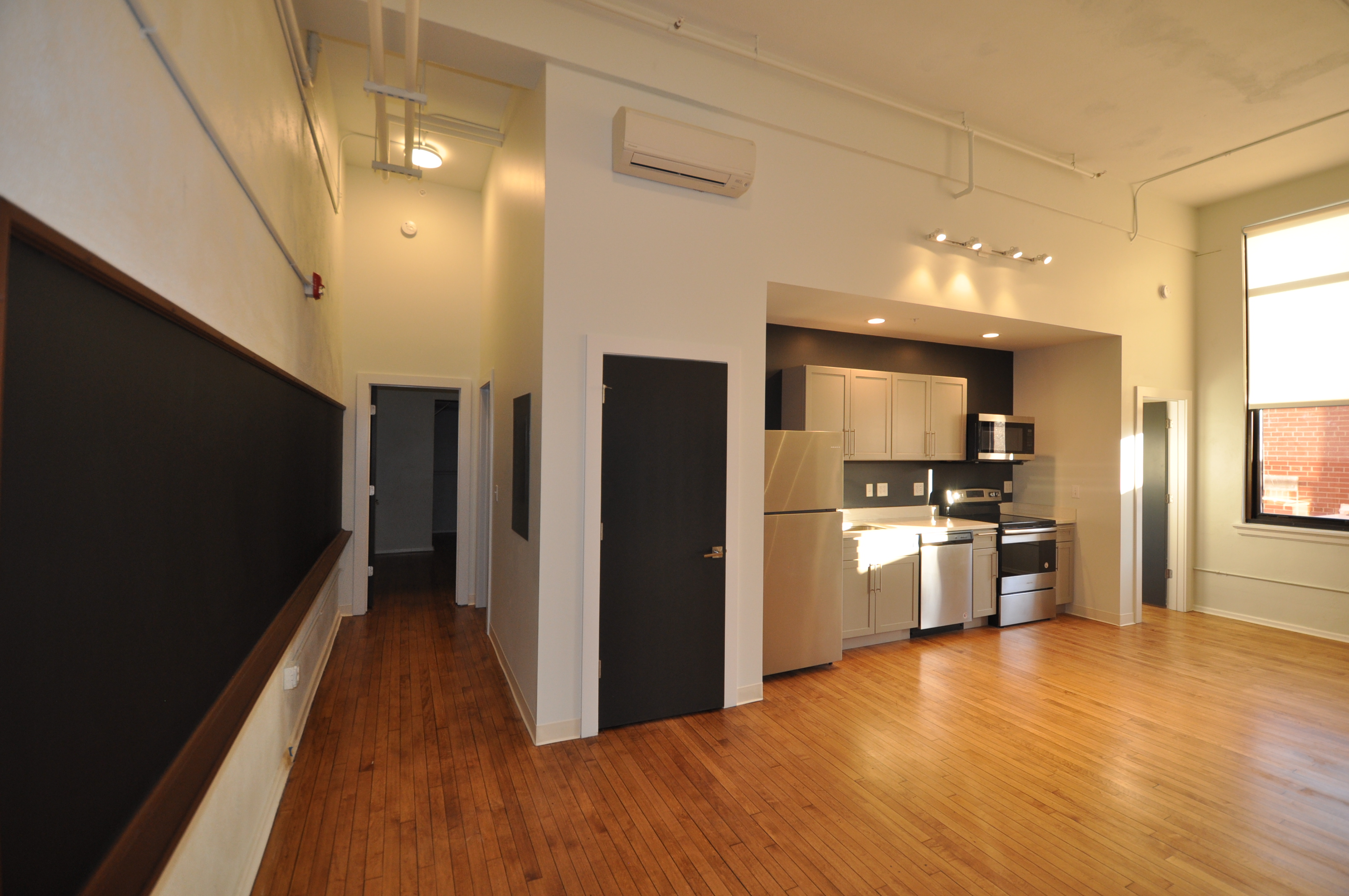 HL29 Modern Flats EXACT PARTNERS