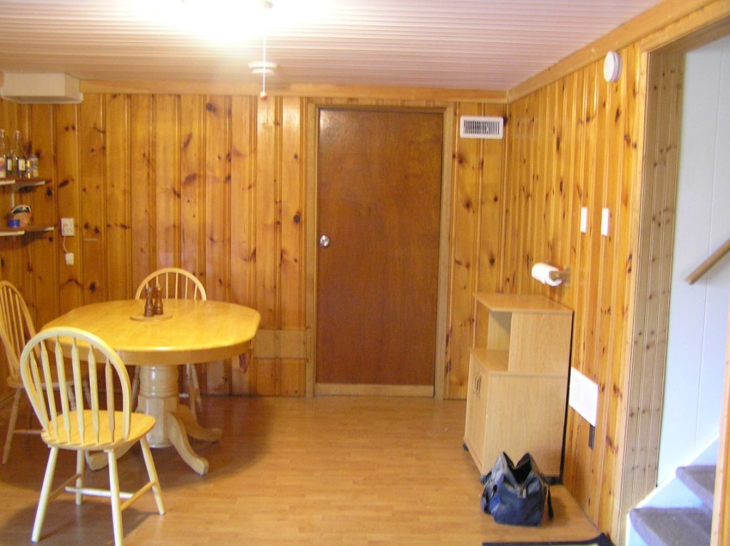 Red Roof Cottage Port Franks, Ontario