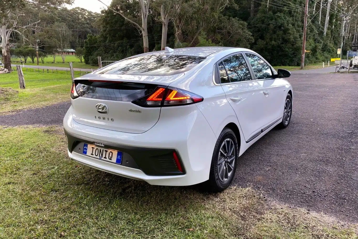 2020 Hyundai IONIQ Electric Premium (car review)