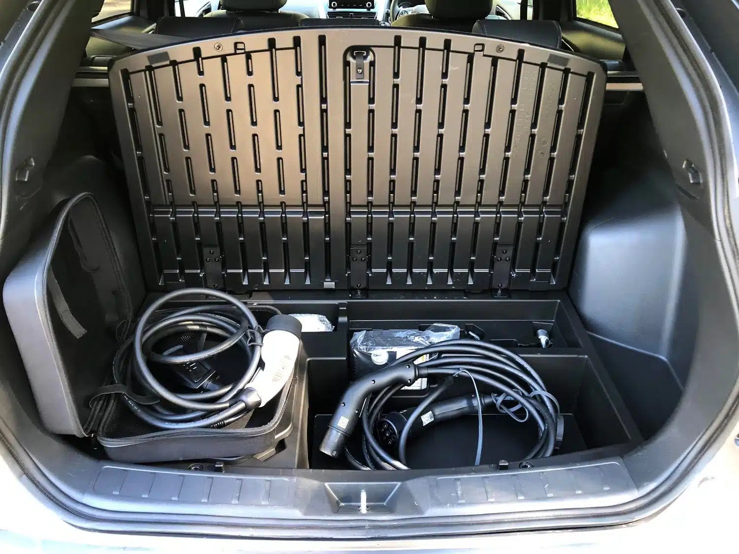 2022 Mitsubishi Eclipse Cross Exceed Plug-in Hybrid (car review)