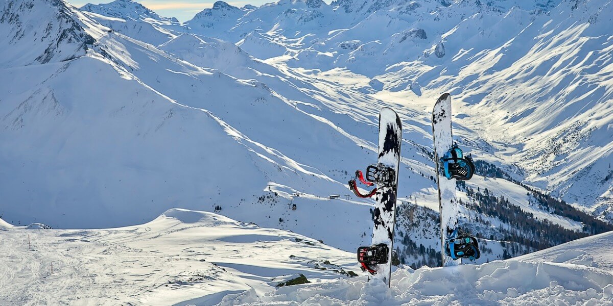 The 6 Most Expensive Snowboards are Over 1000 € Expensive World