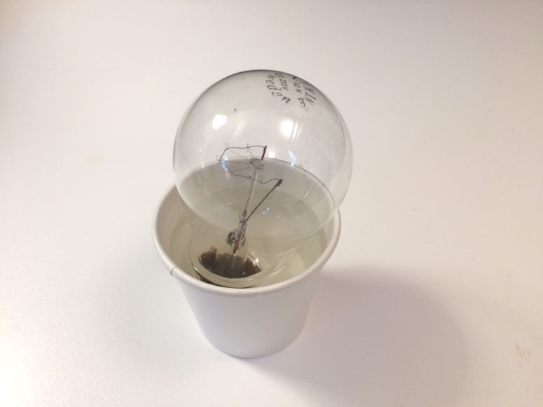 Microwave light bulb