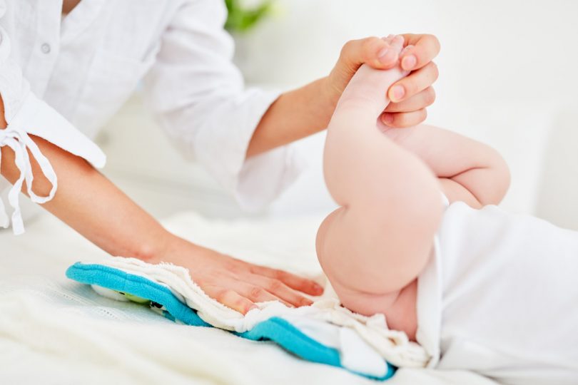 Praktische Tipps zum Wickeln und für die Babypflege experto.de